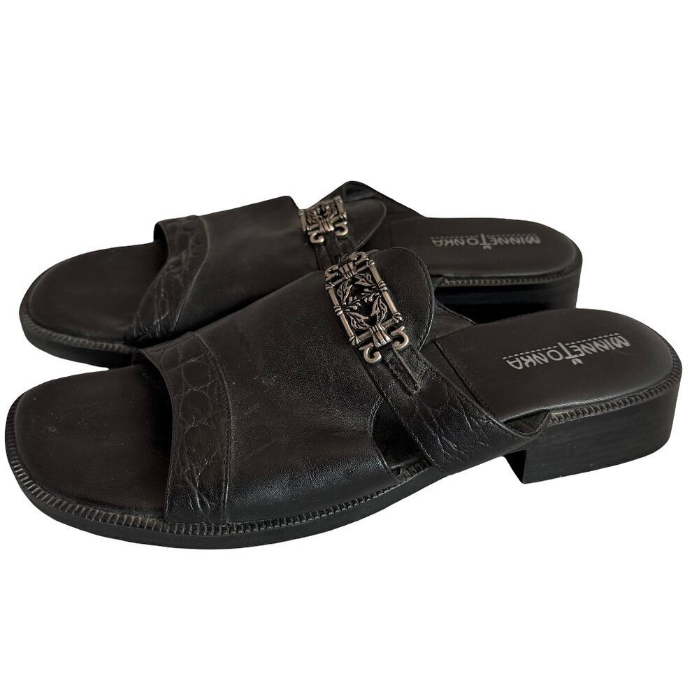 Minnetonka Black Leather Slide Sandals Silver Buckle Classic Size 9 Narrow Women